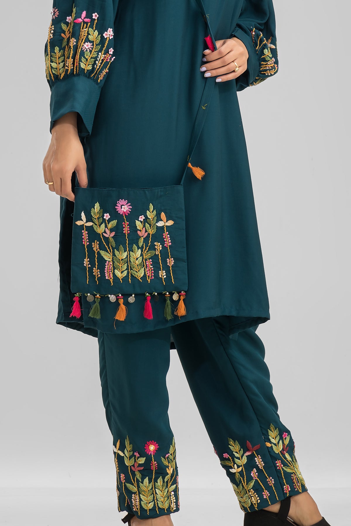 Sacred Suta Designer Kurta-Pant set with Bag