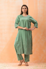 Embroidered muslin Kurta-Pant-dupatta Set
