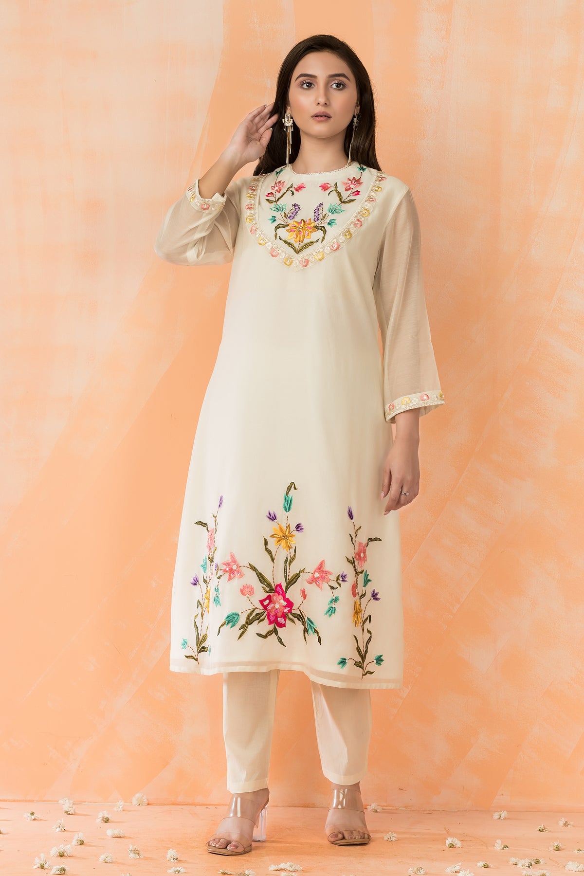 Embroidered Kurta Pant set in Mul Chanderi