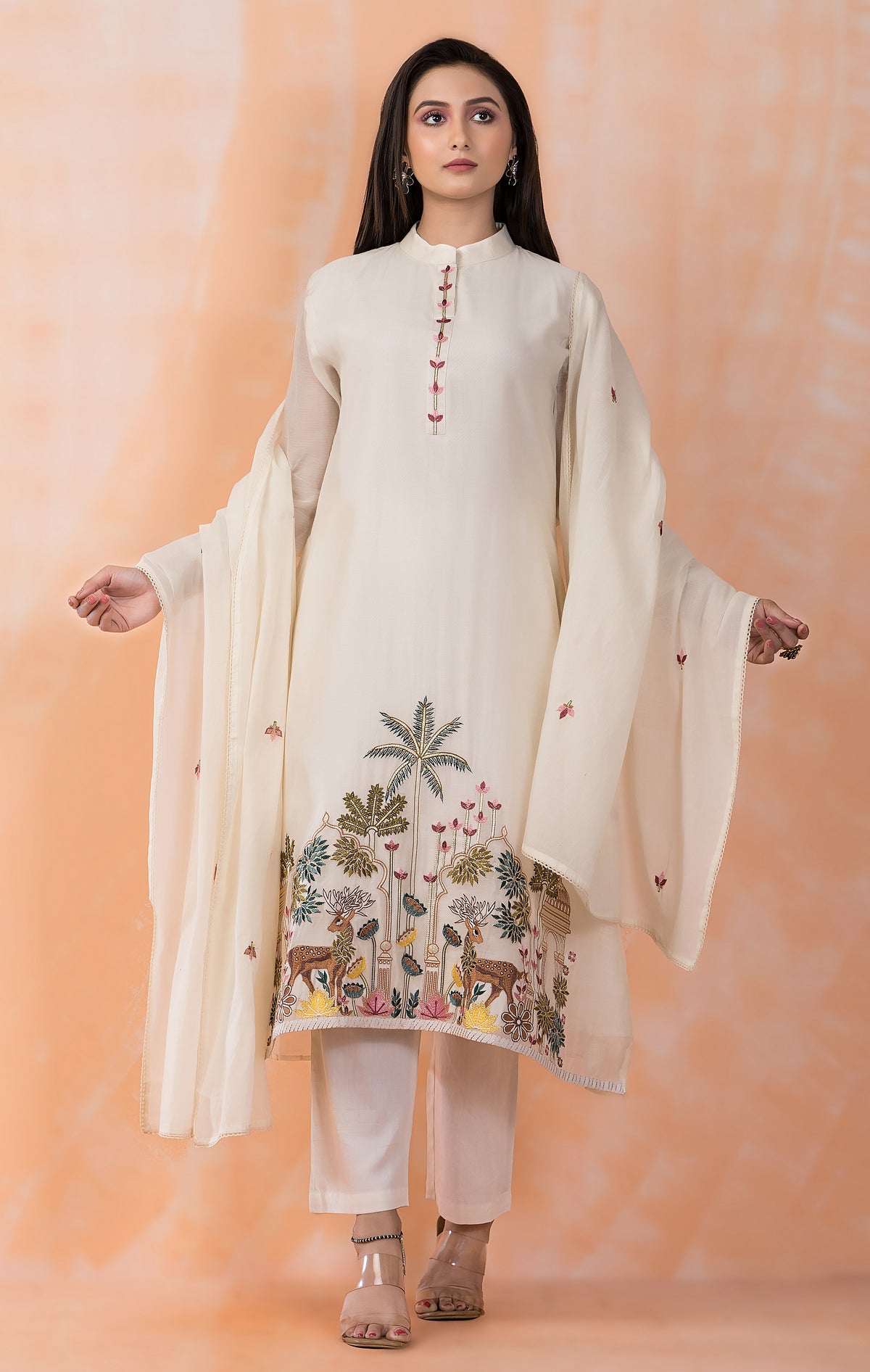 Embroidered Mul Chanderi Kurta Pant Dupatta Set
