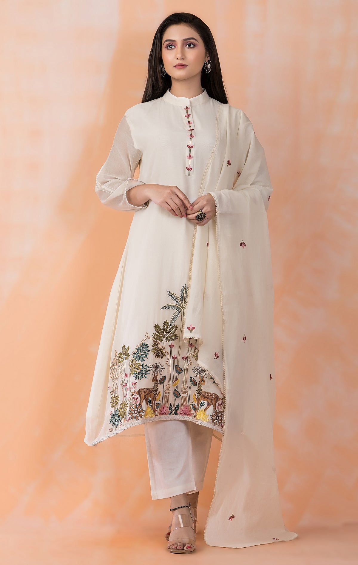 Embroidered Mul Chanderi Kurta Pant Dupatta Set