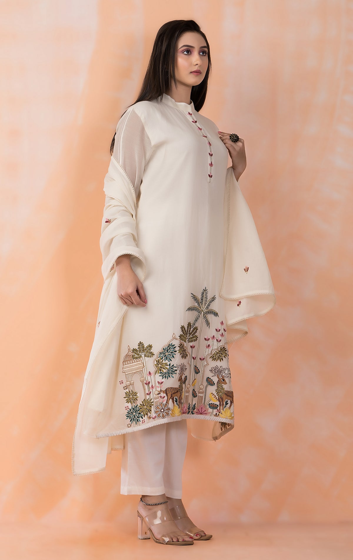 Embroidered Mul Chanderi Kurta Pant Dupatta Set
