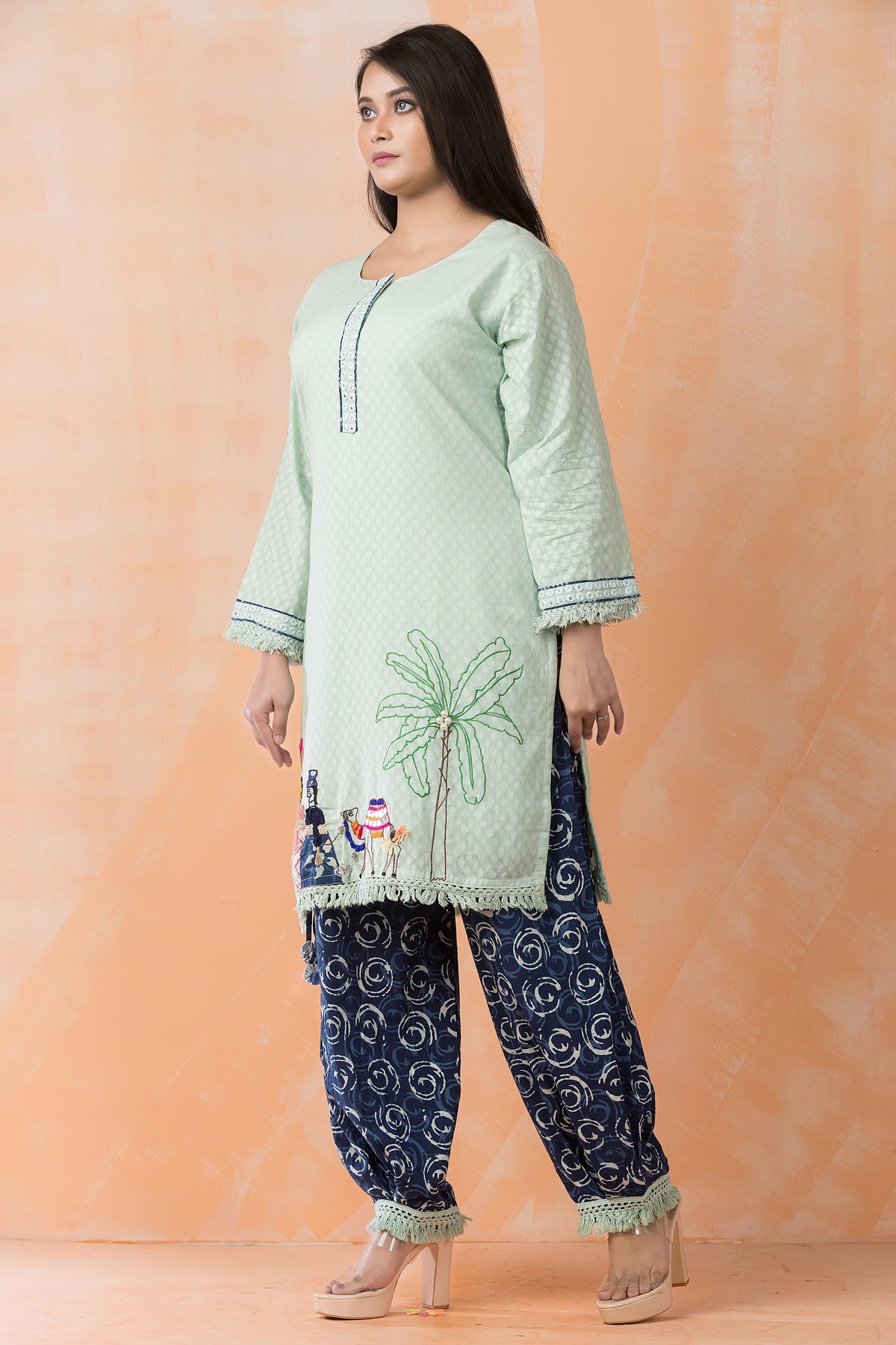 Embroidered Kurta & Pant Set