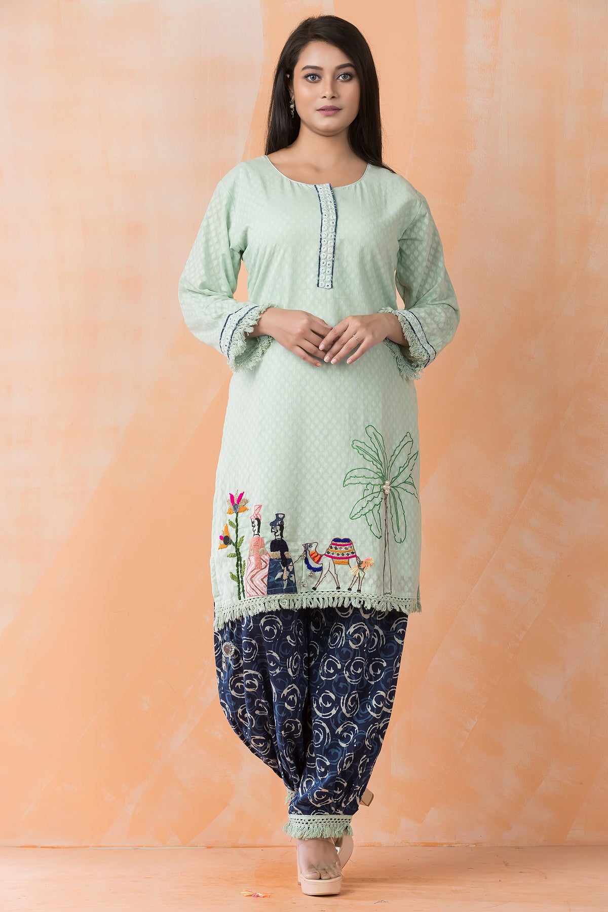 Embroidered Kurta & Pant Set
