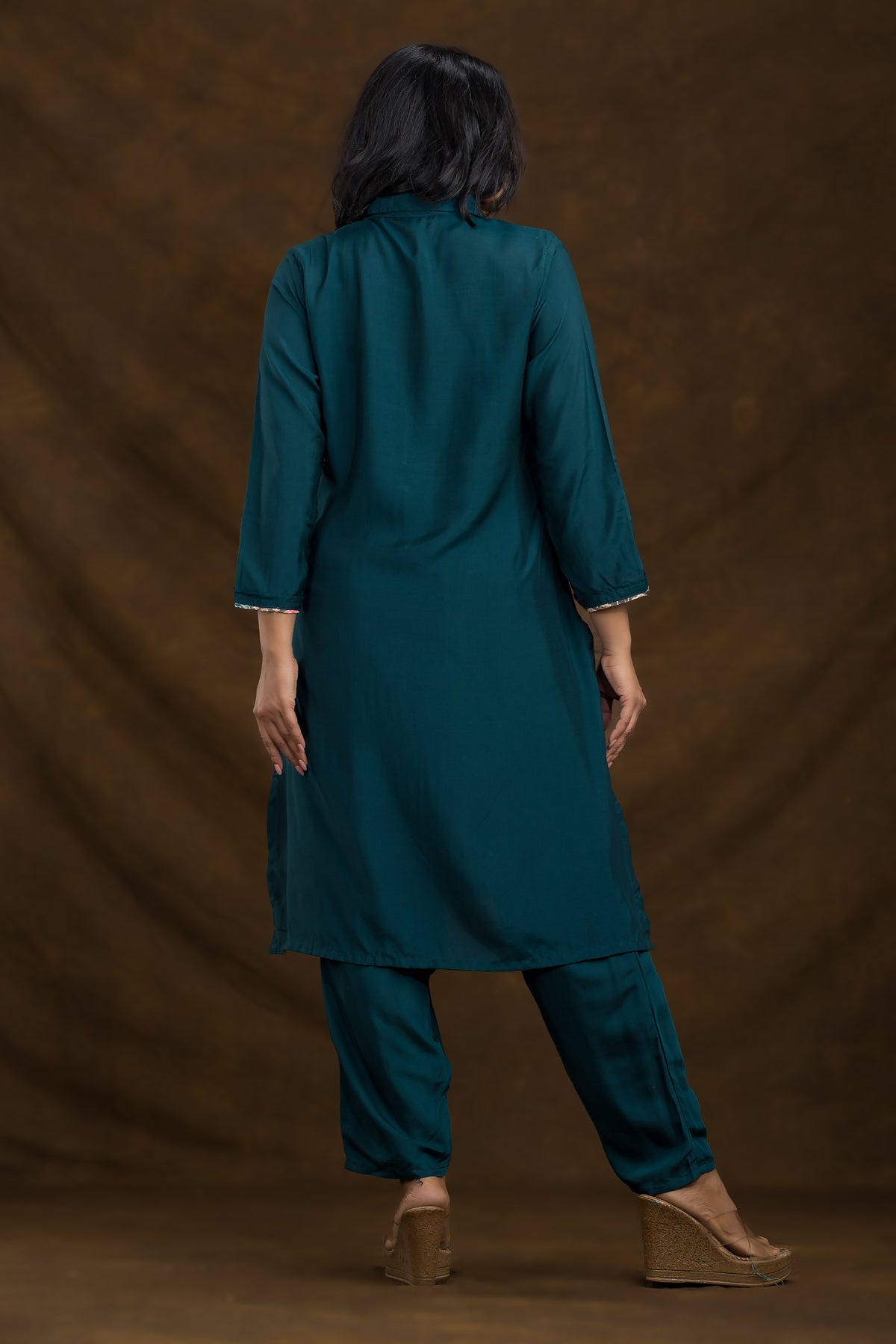 Sacred Suta Embroidered Muslin Kurta-Pant set