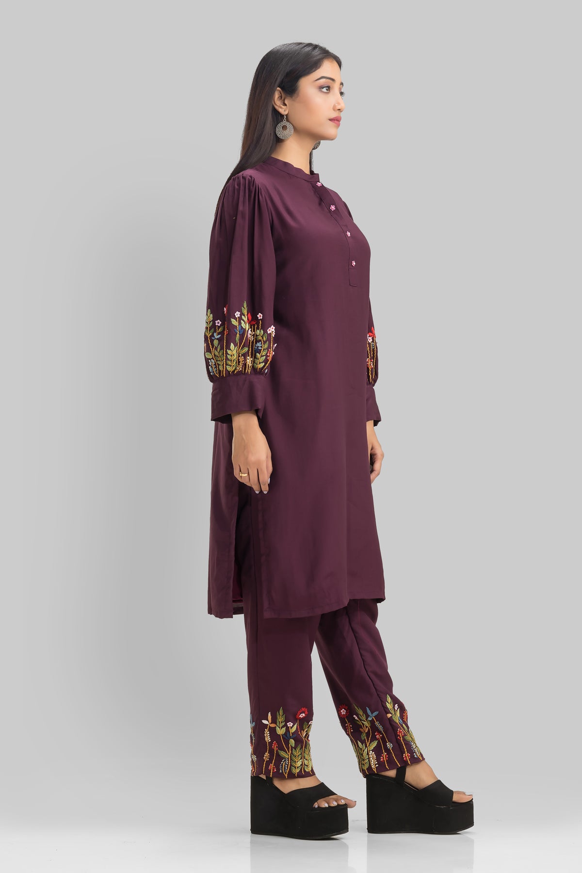 Sacred Suta Designer Kurta-Pant set with Bag