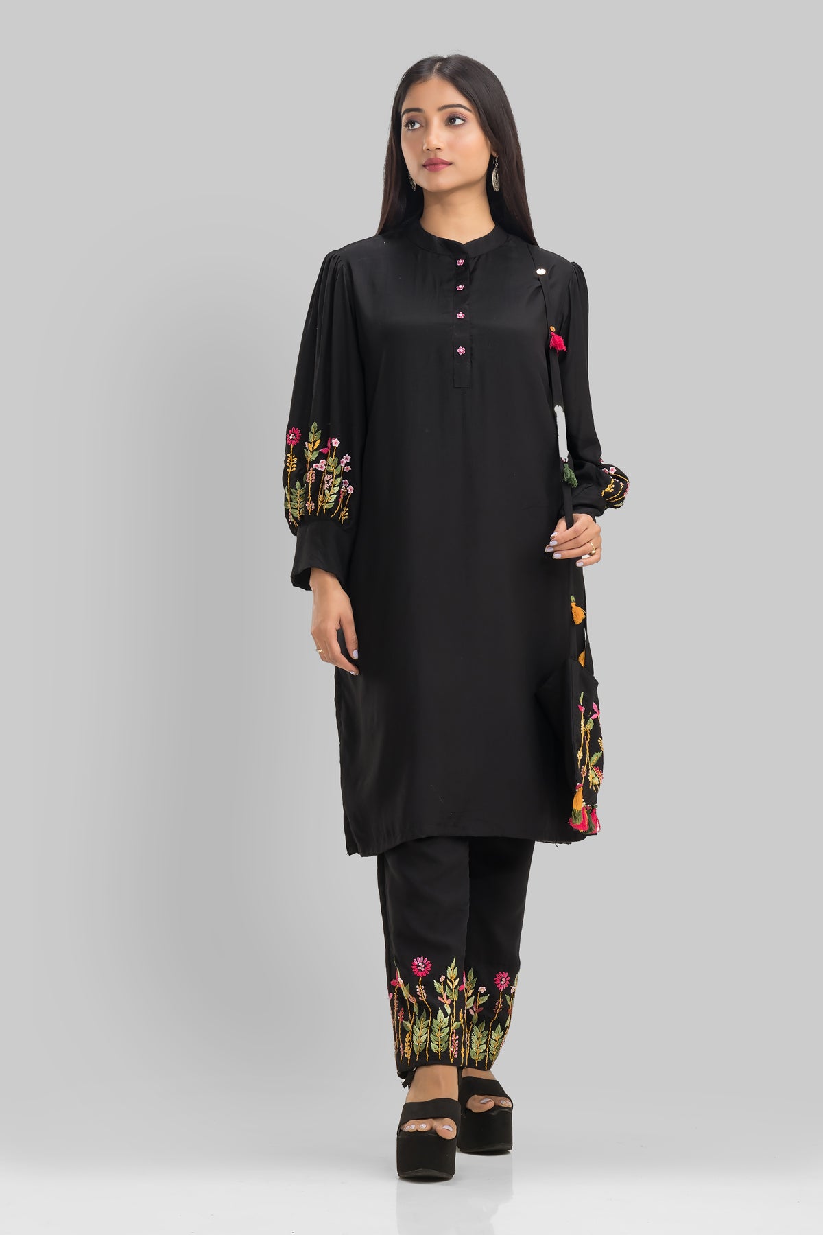 Sacred Suta Designer Kurta-Pant set with Bag