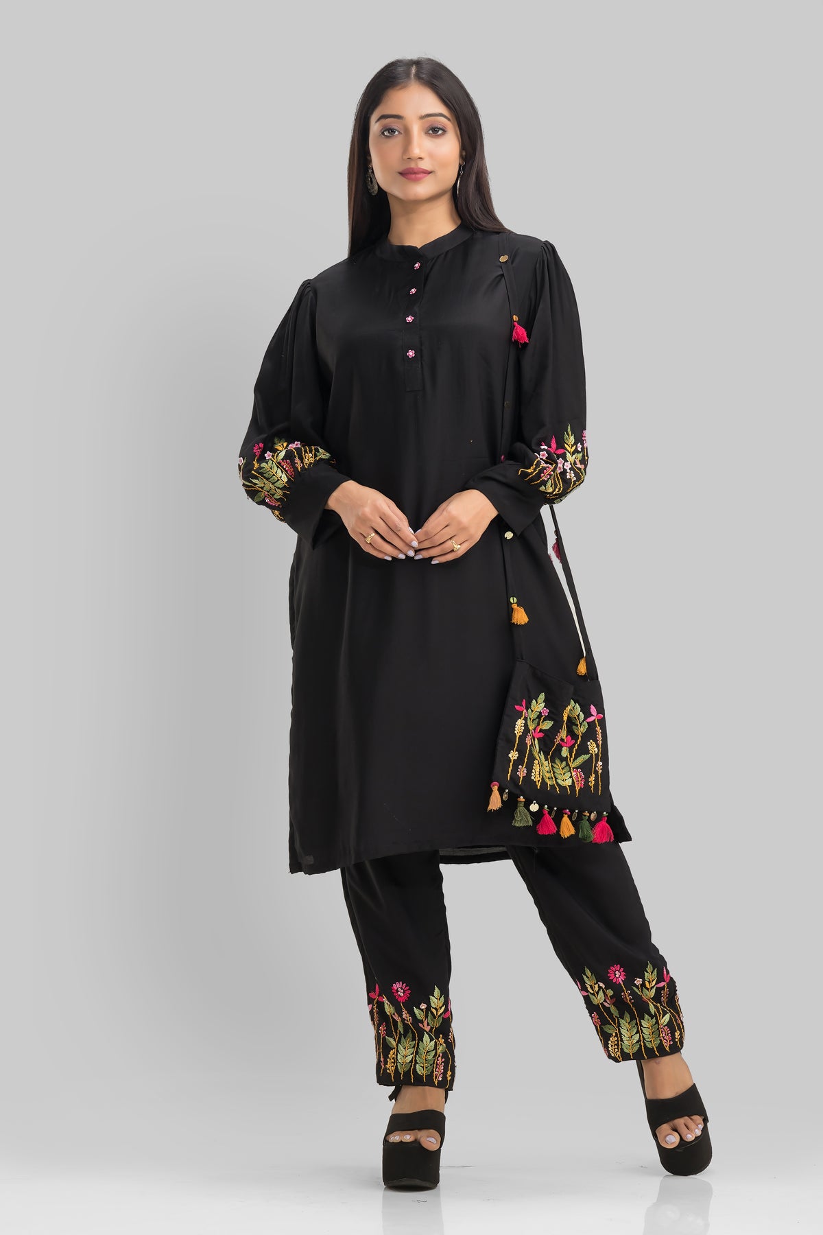 Sacred Suta Designer Kurta-Pant set with Bag