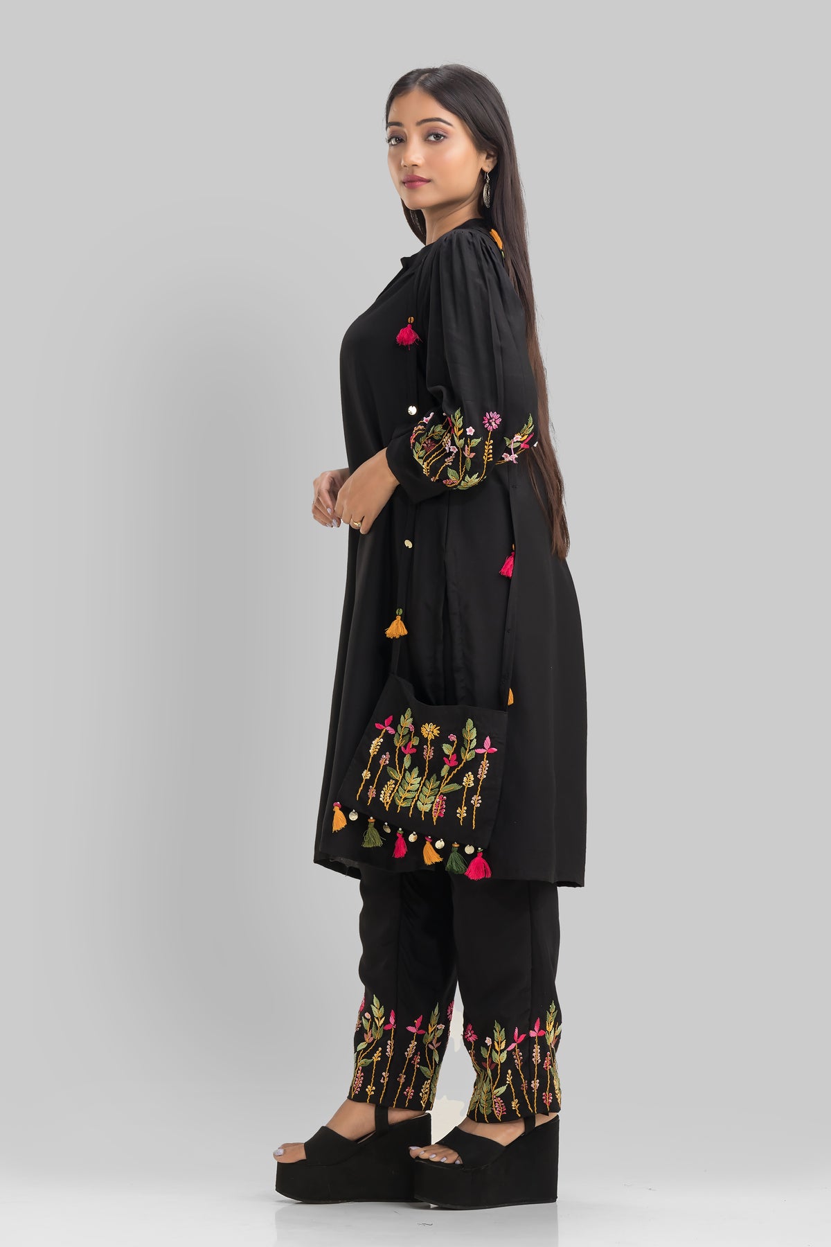 Sacred Suta Designer Kurta-Pant set with Bag