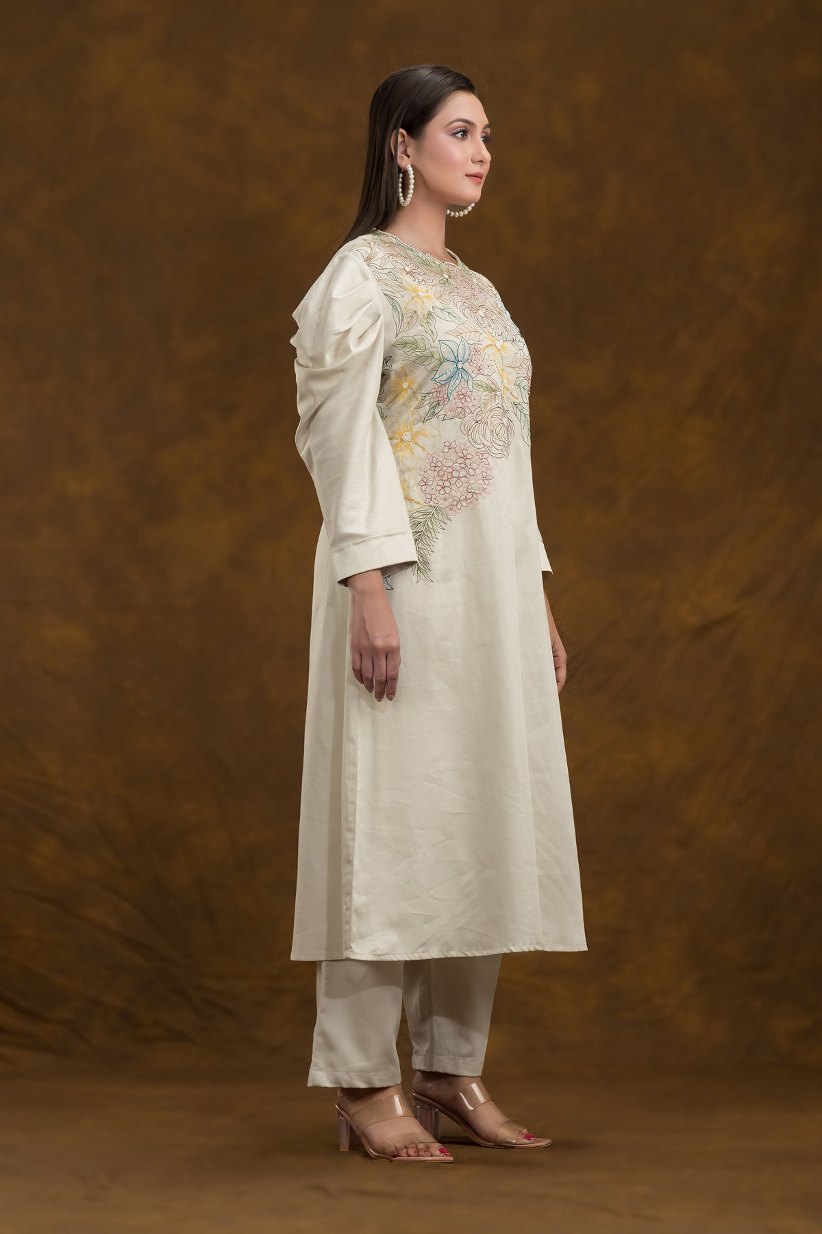 Sacred Suta Embroidered Cotton Kurta Set_Basra collection