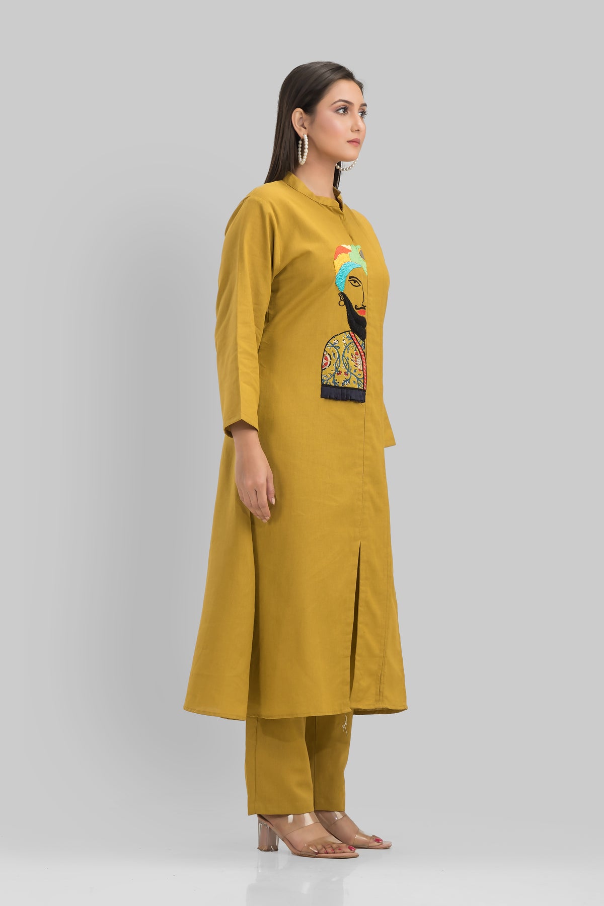 Sacred Suta Embroidered Kurta Pant Set