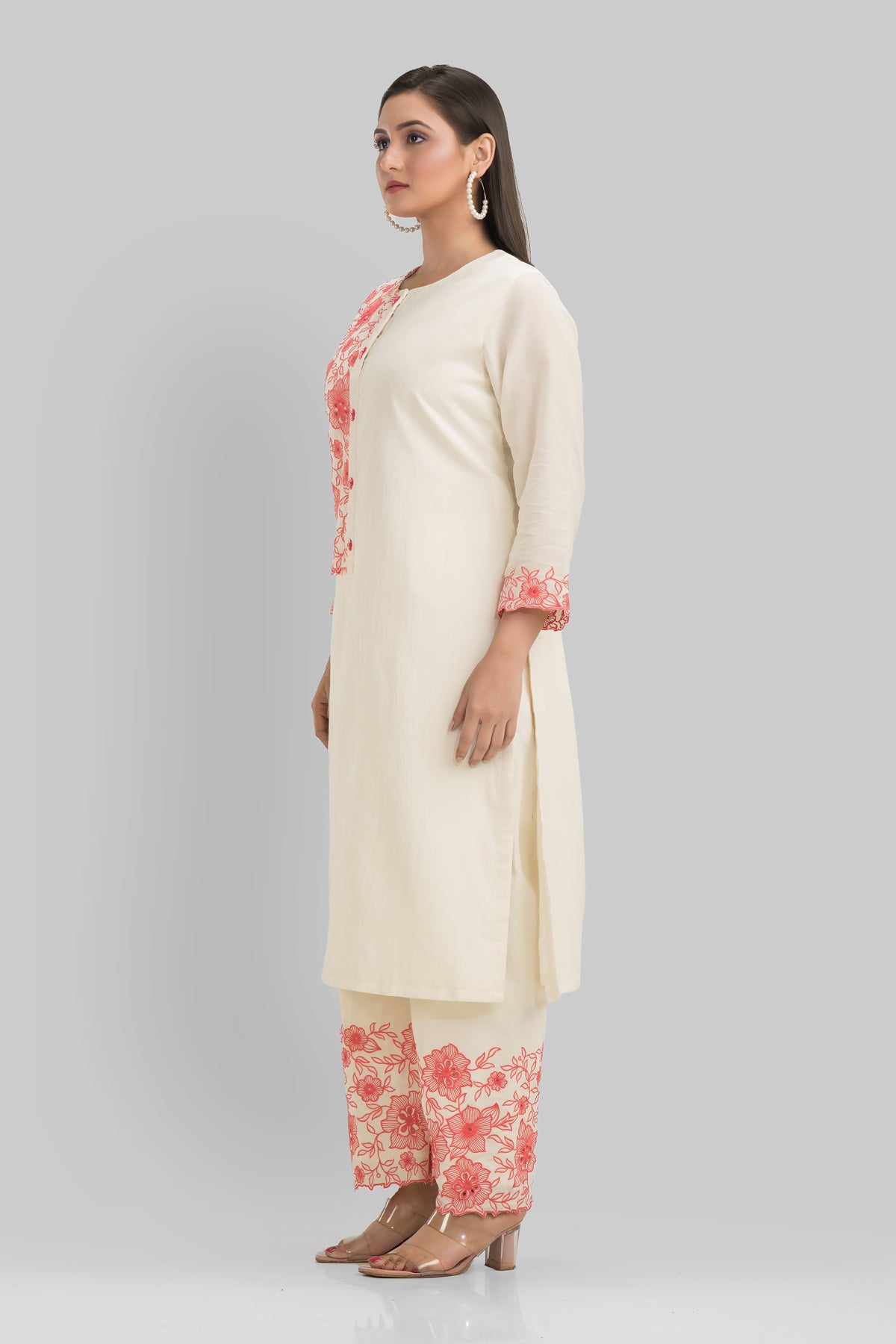 Sacred Suta Embroidered Mulmul Kurta Set_Basra collection