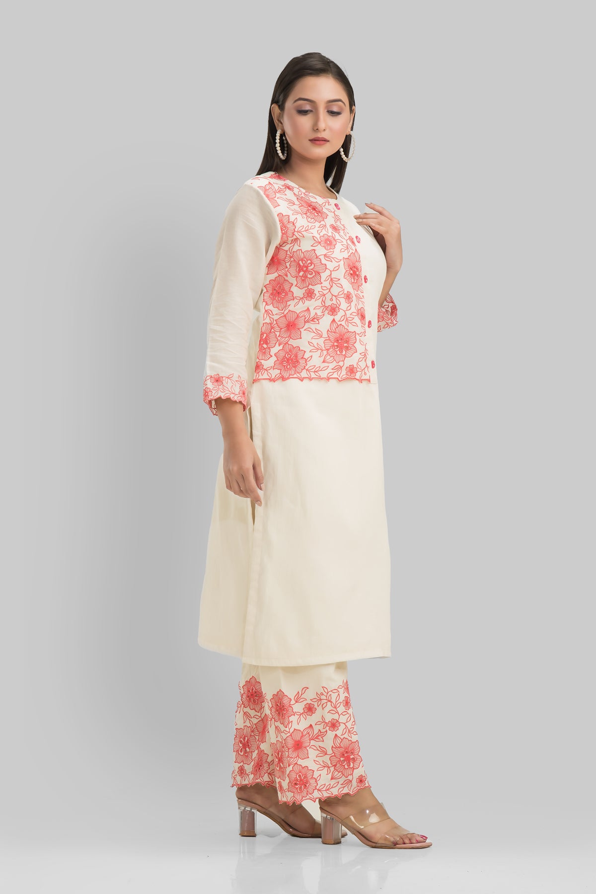 Sacred Suta Embroidered Mulmul Kurta Set_Basra collection