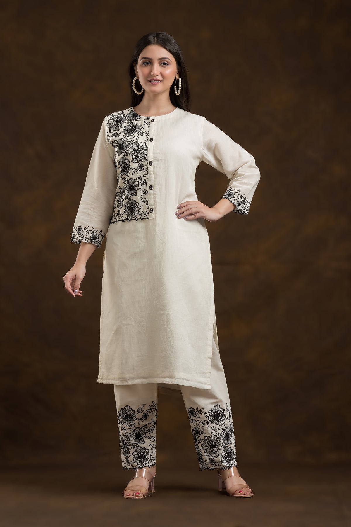 Sacred Suta Embroidered Mulmul Kurta Set_Basra collection