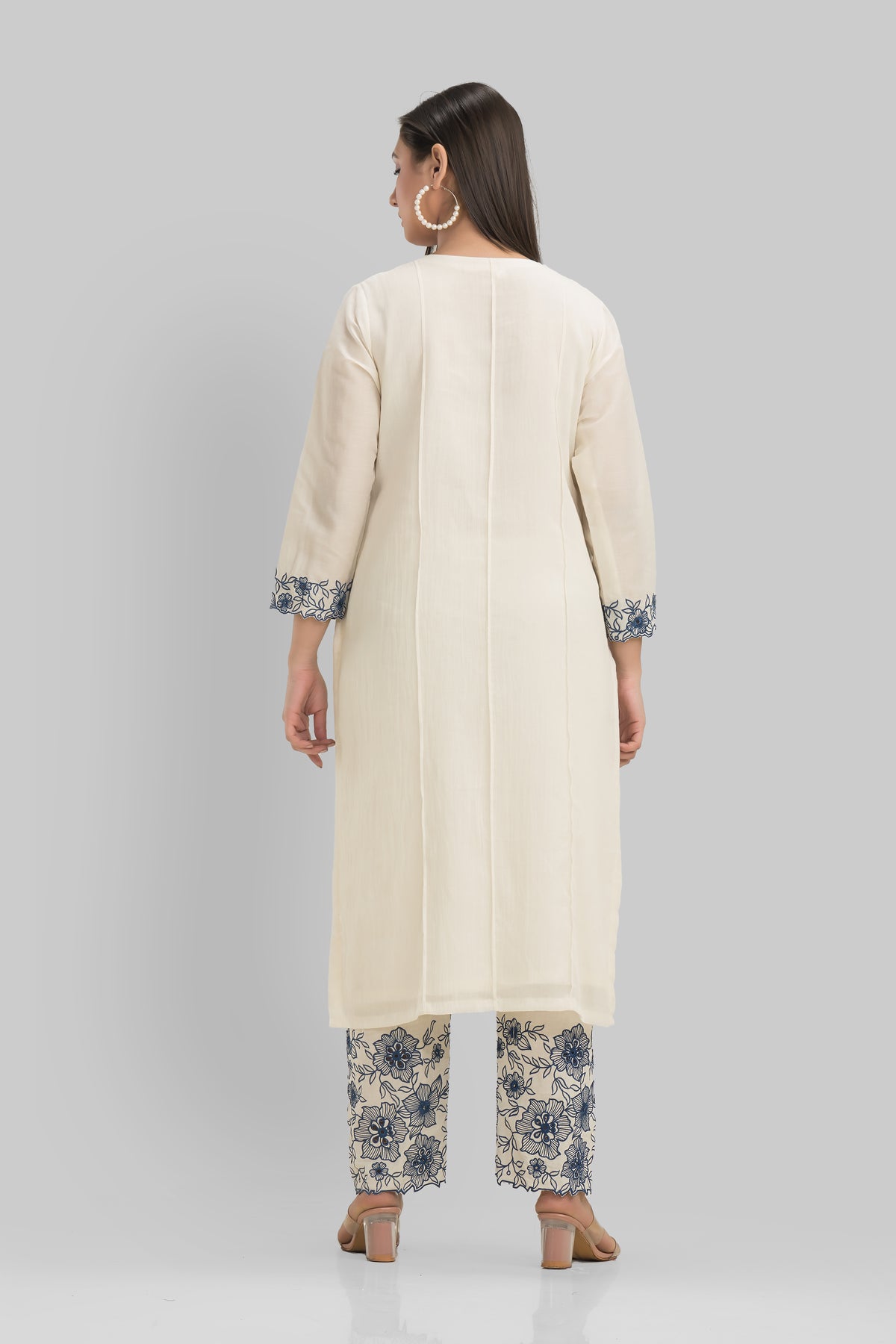 Sacred Suta Embroidered Mulmul Kurta Set_Basra collection