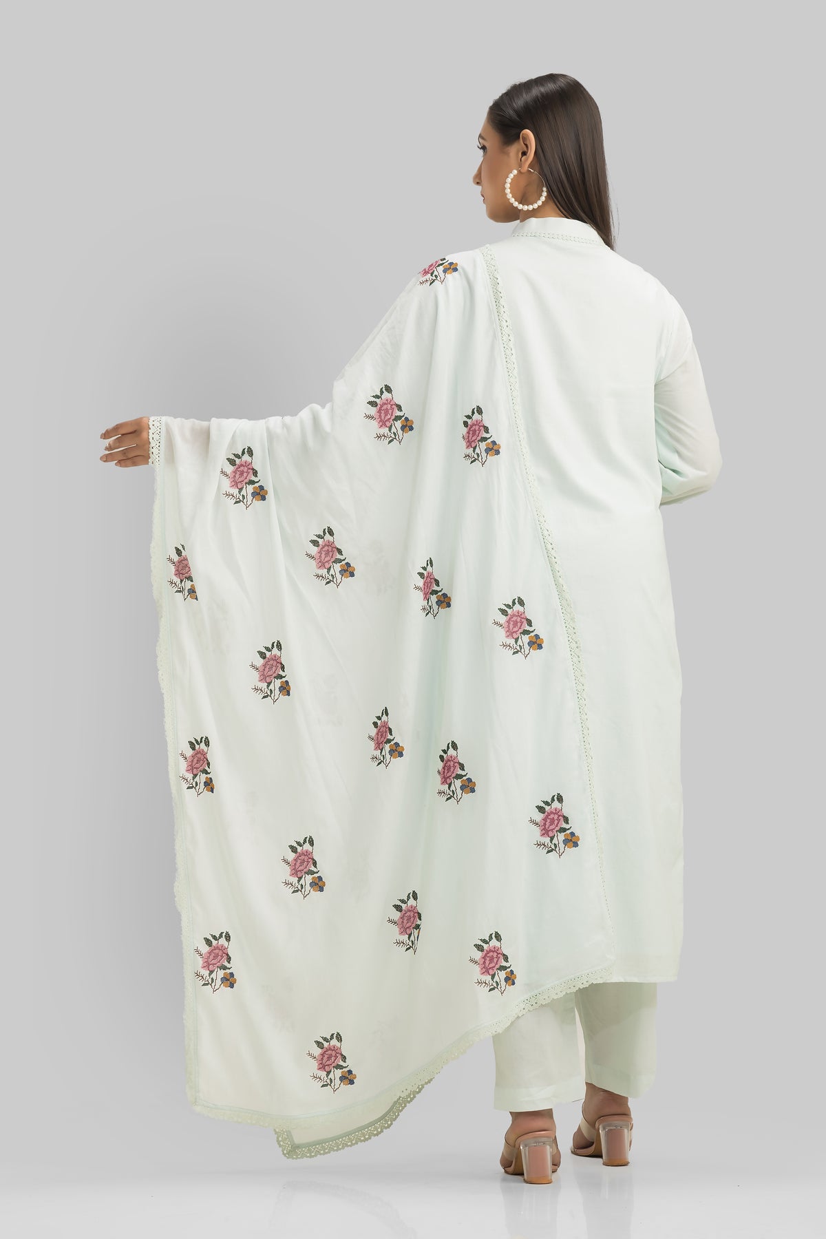 Sacred Suta Embroidered Cotton Kurta-Pant_Dupatta Set