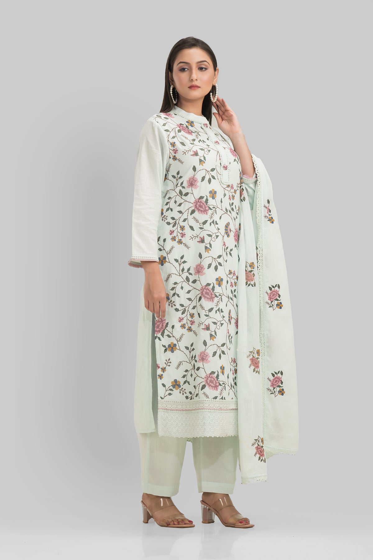 Sacred Suta Embroidered Cotton Kurta-Pant_Dupatta Set