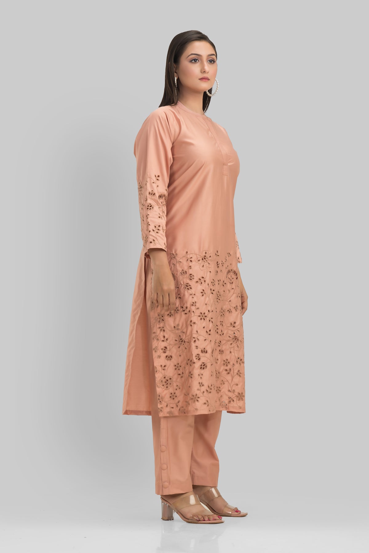 Sacred Suta Embroidered kurta Pant Set