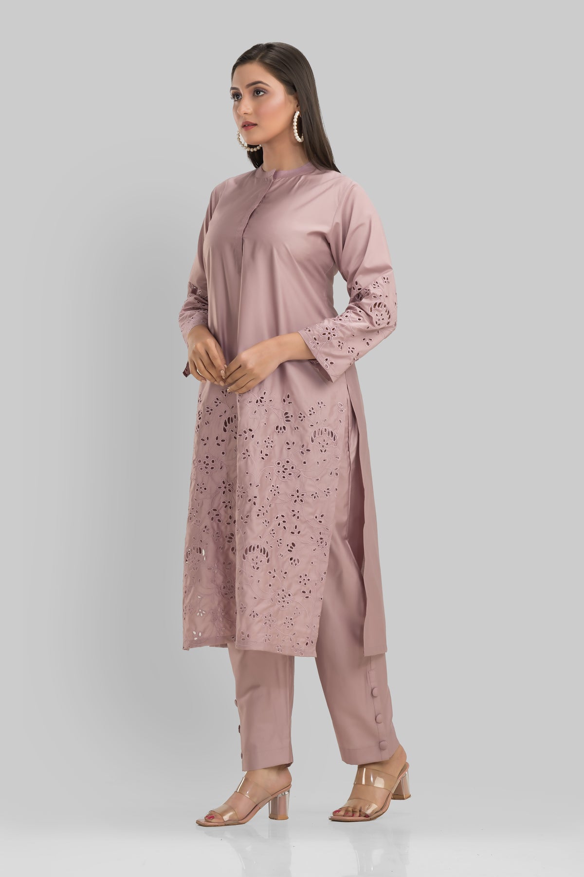 Sacred Suta Embroidered kurta Pant Set