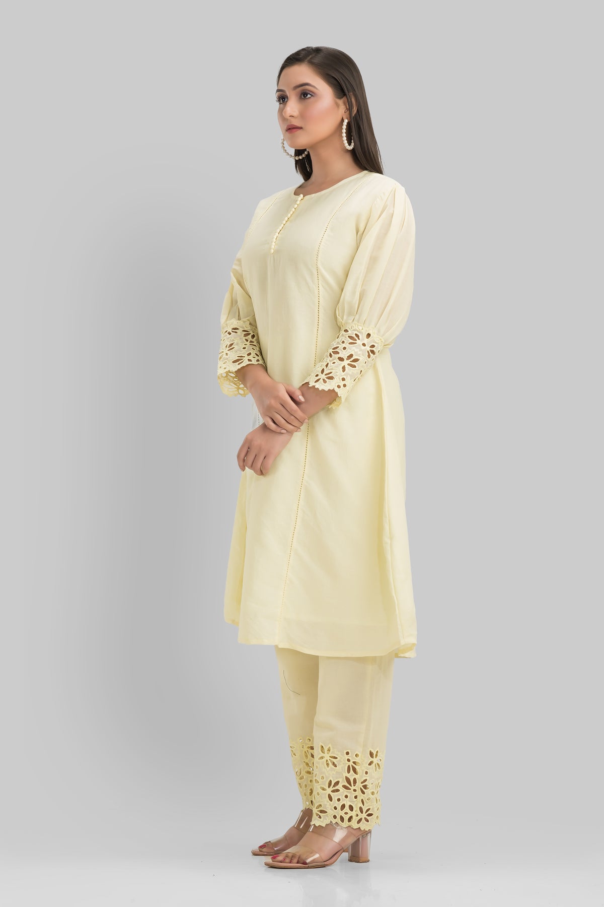 Sacred Suta Embroidered Mulmul Kurta-Pant Set