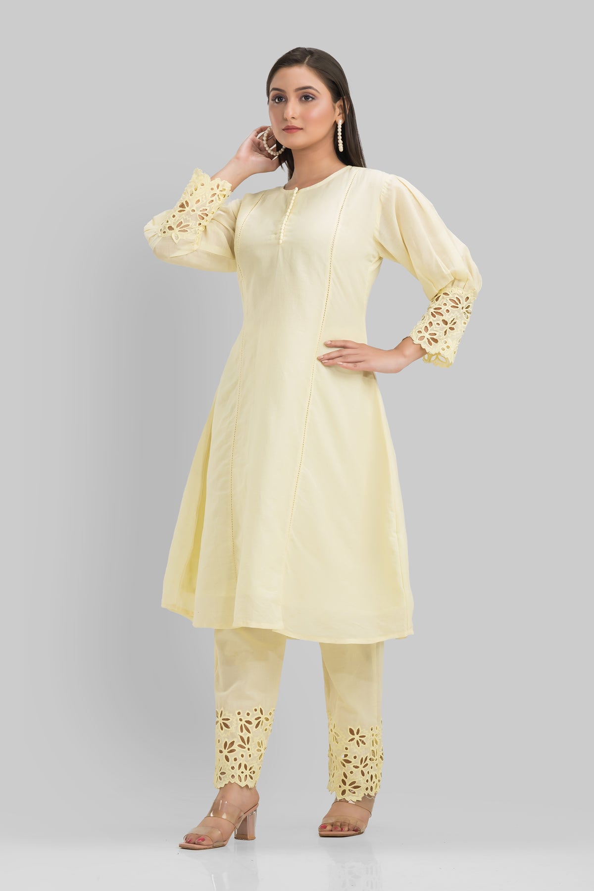 Sacred Suta Embroidered Mulmul Kurta-Pant Set