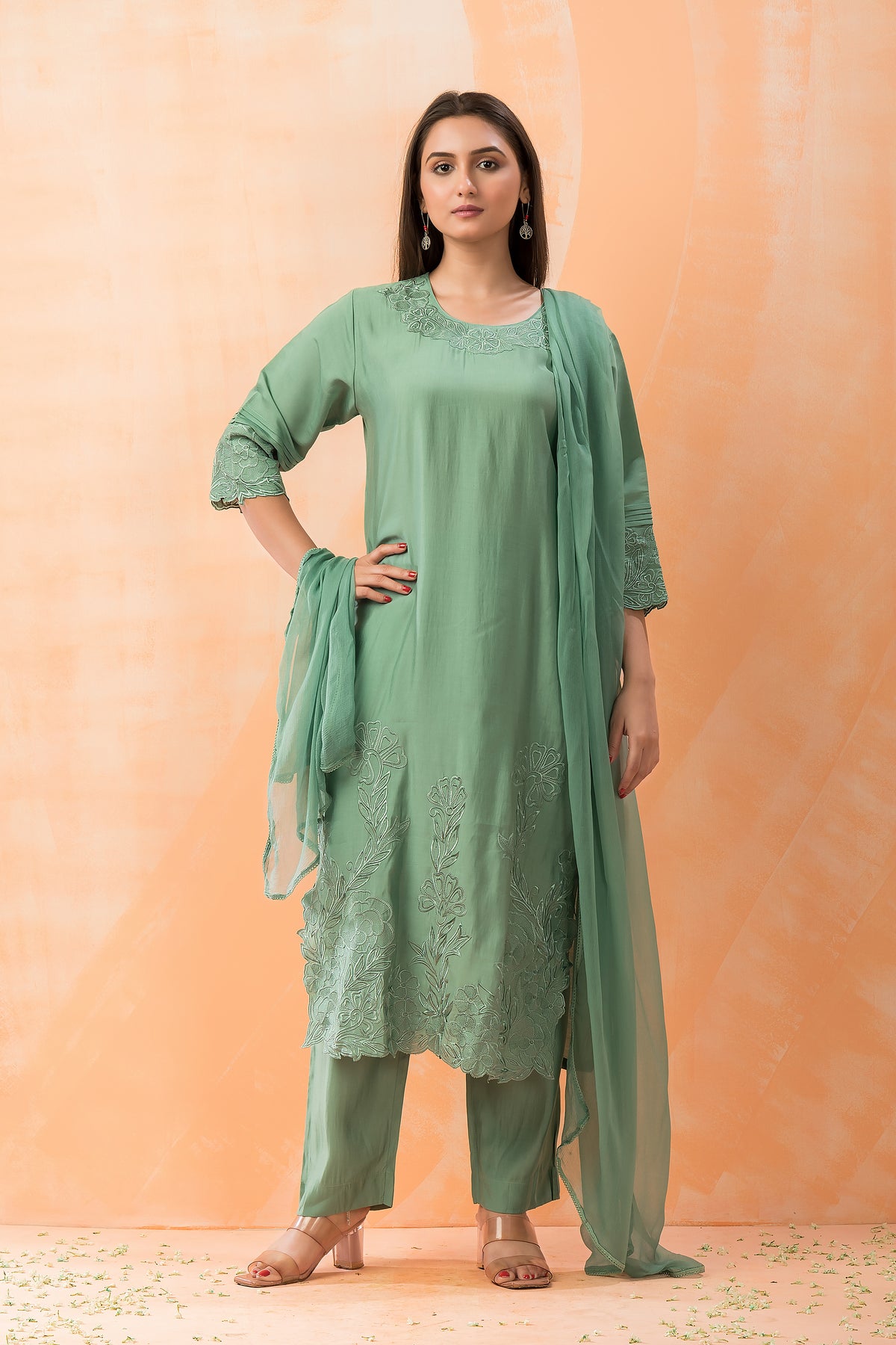 Embroidered muslin Kurta-Pant-dupatta Set