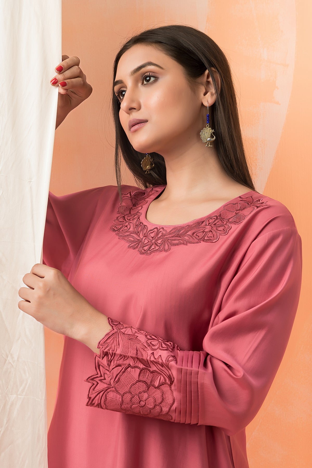 Embroidered muslin Kurta-Pant-dupatta Set