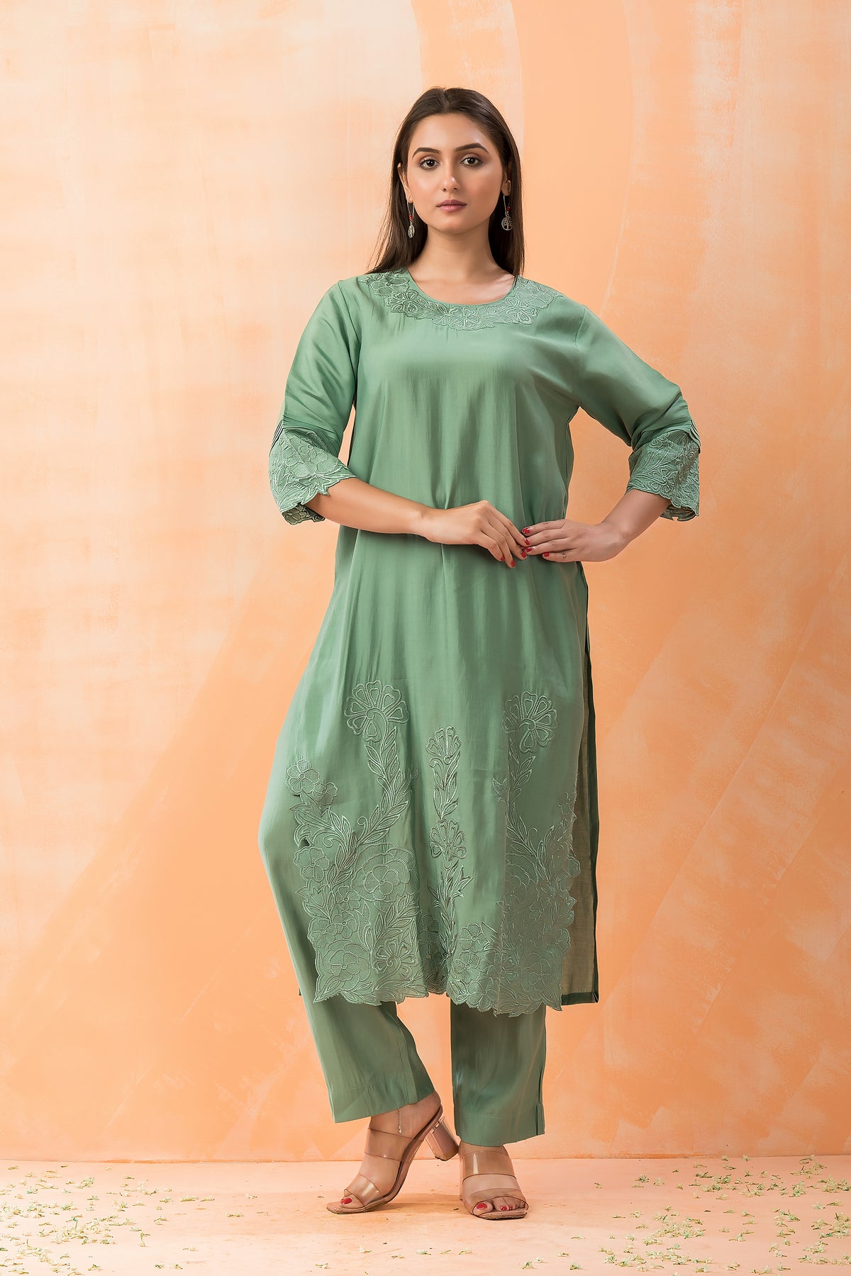 Embroidered muslin Kurta-Pant-dupatta Set