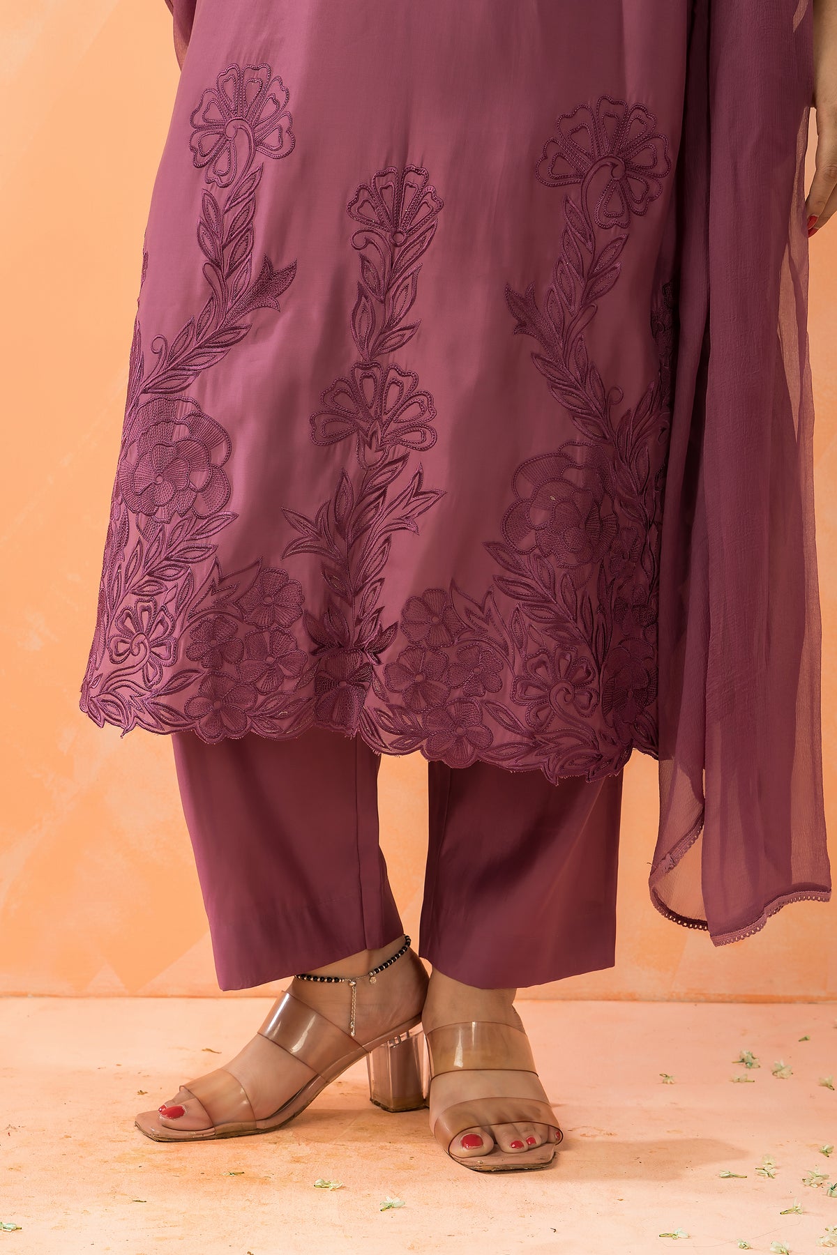 Embroidered muslin Kurta-Pant-dupatta Set