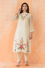Embroidered Kurta Pant set in Mul Chanderi