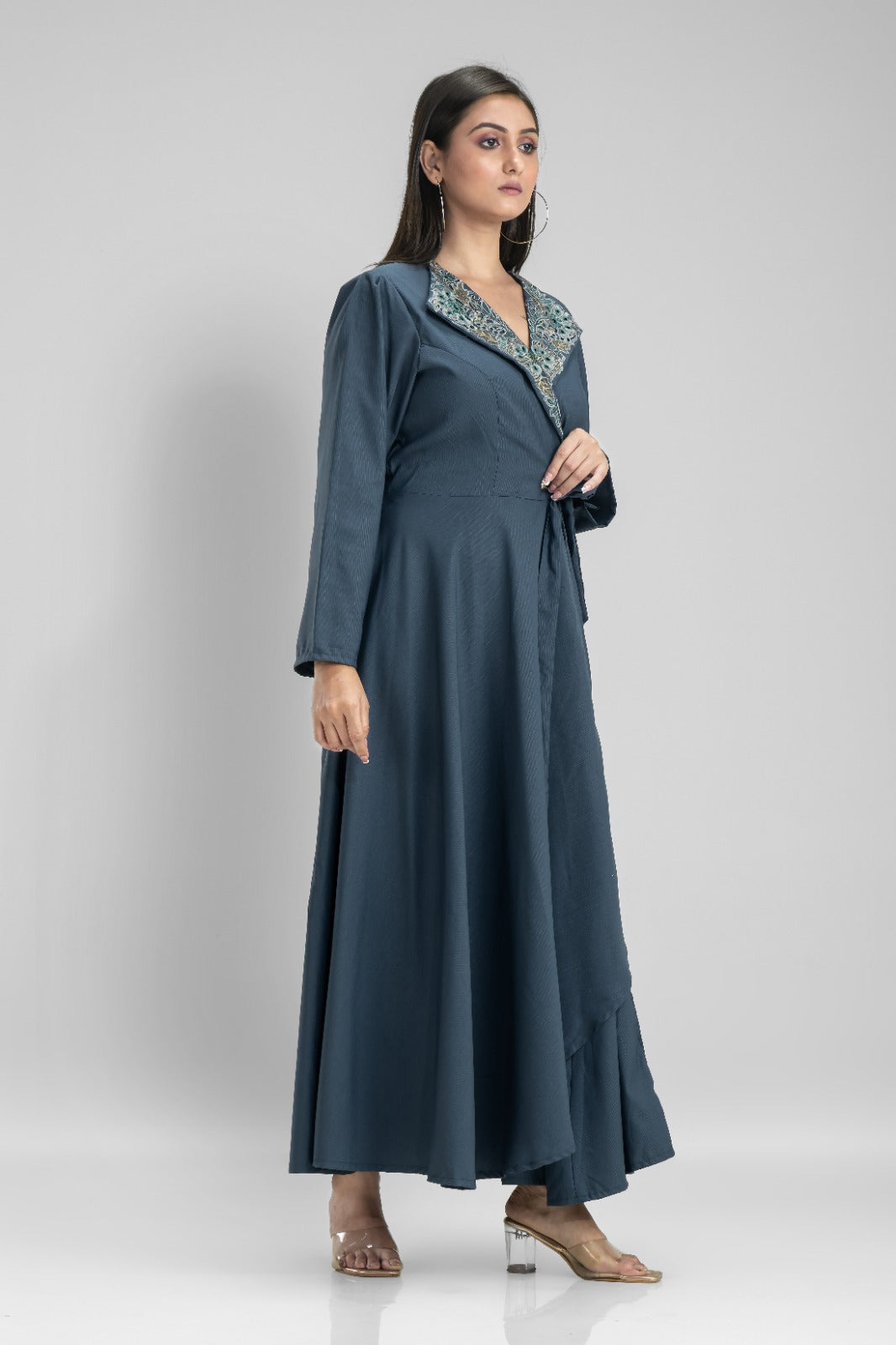 Long Dress With Collar